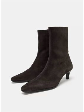 Zara 100% leather Women’s Dark Brown Suede Ankle Boots with Kitten Heel